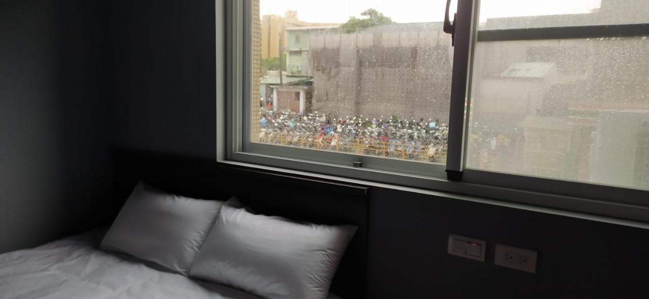 Mula Hostel Tainan Exterior foto